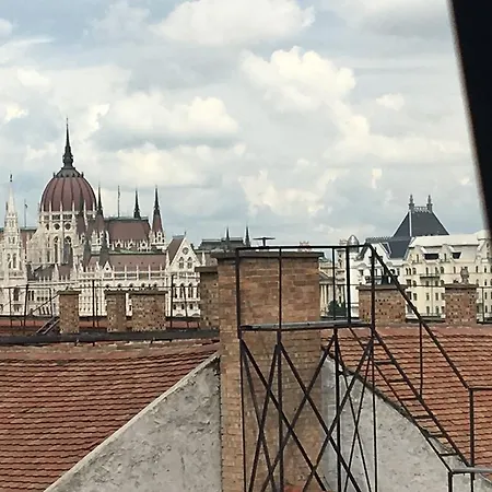 Bridge & Castle Art Budapest