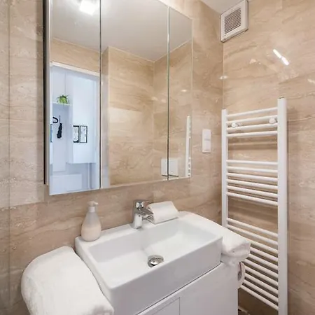 דירה Bridge & Castle Art Apartman