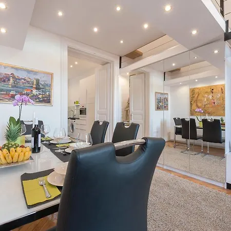 Bridge & Castle Art Apartman בודפשט
