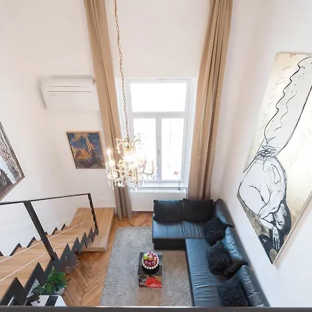 דירה Bridge & Castle Art Apartman