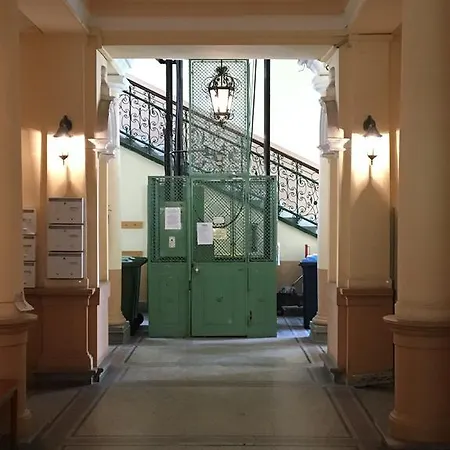 דירה Bridge & Castle Art Apartman בודפשט
