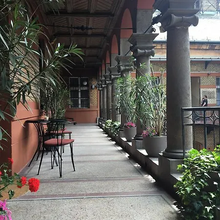 Bridge & Castle Art Apartman דירה בודפשט