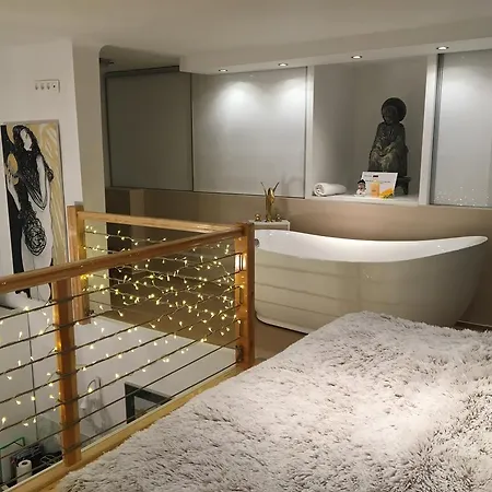 דירה Bridge & Castle Art Apartman בודפשט