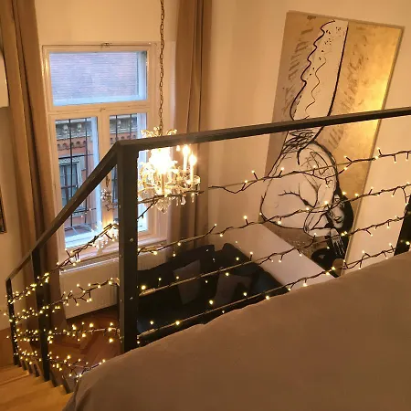 Bridge & Castle Art Apartman * בודפשט