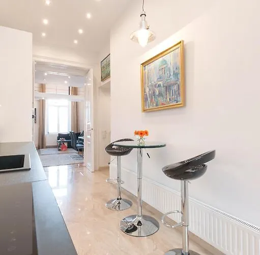 Bridge & Castle Art Budapeste