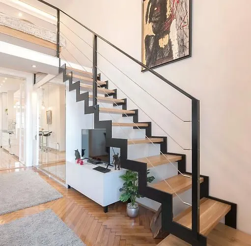 Bridge & Castle Art Apartamento *