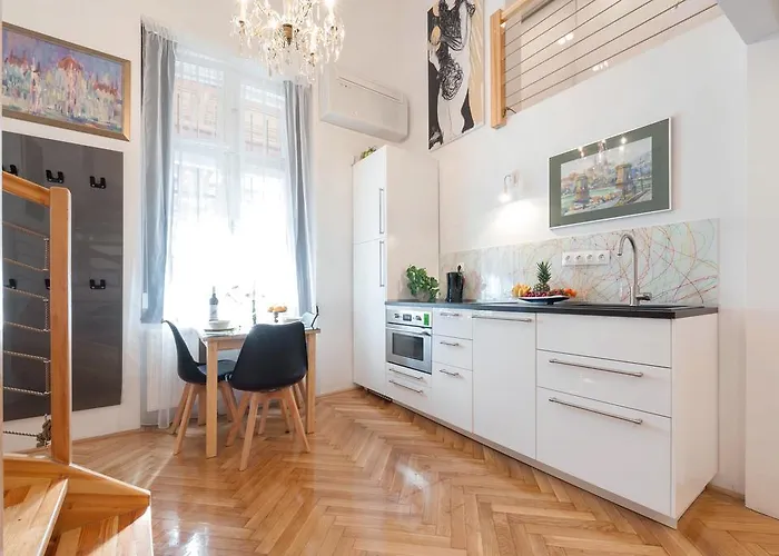 Apartamento Bridge & Castle Art *