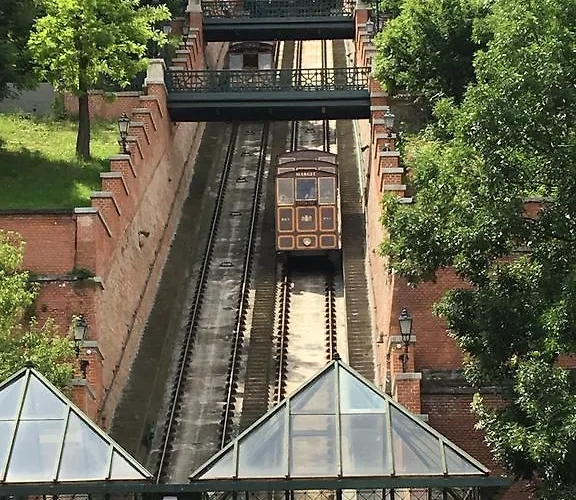 Apartamento Bridge & Castle Art *