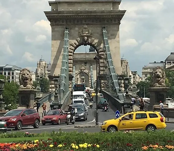 Lejlighed Bridge & Castle Art Budapest
