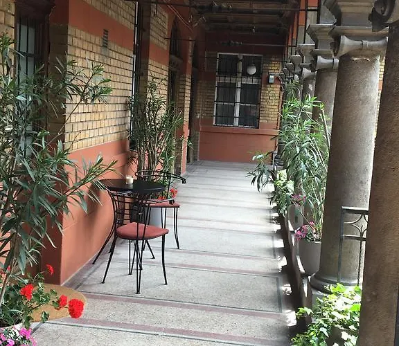 Bridge & Castle Art Budapeste