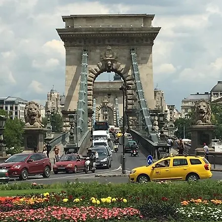 アパート Bridge & Castle Art ブダペスト