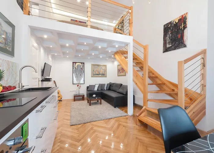 Bridge & Castle Art Apartman Daire *