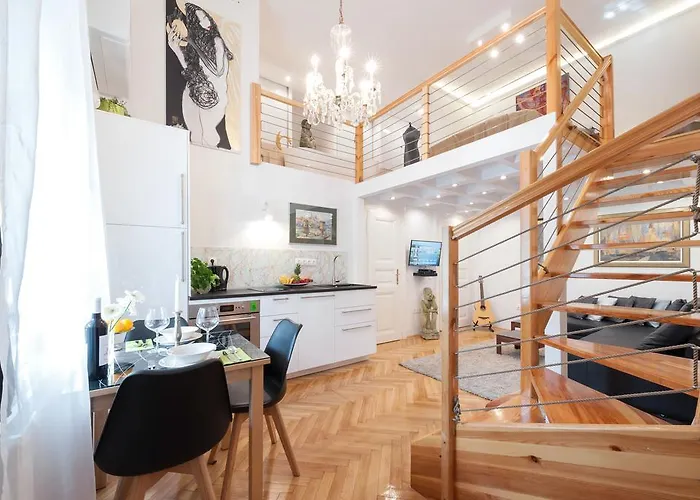Daire Bridge & Castle Art Apartman Budapeşte